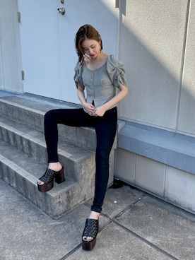 「EMODA（エモダ）のアイテム（ピアス（両耳用））」を使った、永田沙織(EMODA)さん（レディース・163cm）の春コーディネート