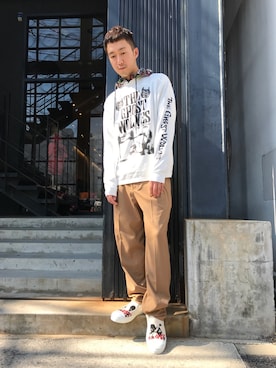 「総柄トップス」｜「アイテム（スリッポン）」を使った、HIDEさん（メンズ・172cm）の夏コーディネート