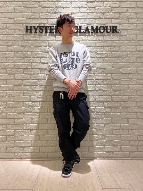 HIDE使用「HYSTERIC GLAMOUR（ArkAir×HYSTERIC COMBAT TROUSERS）」的時尚穿搭