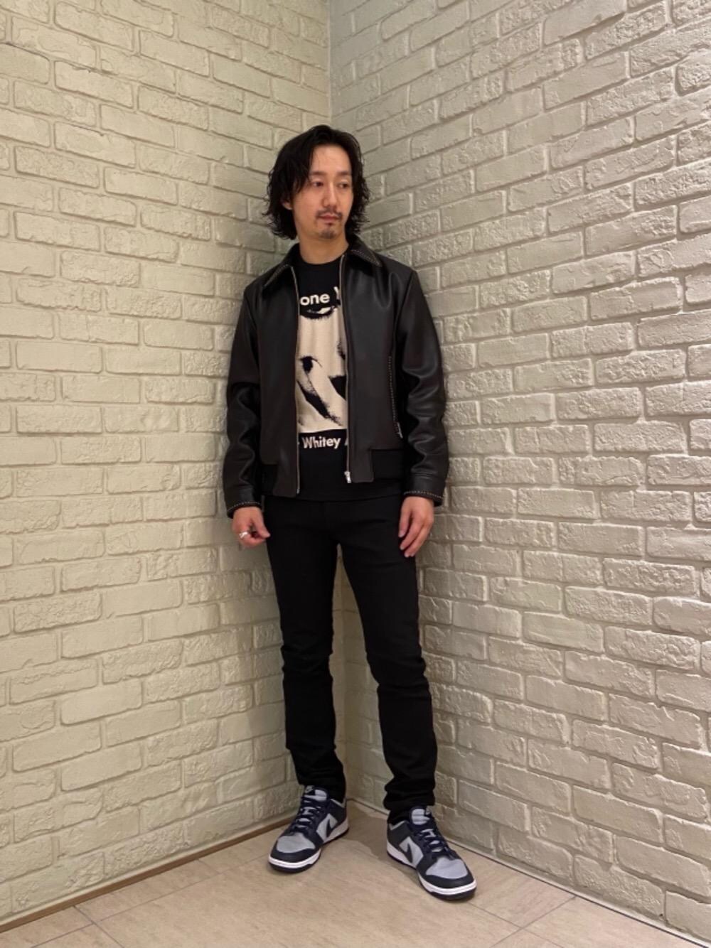 「レザー、スタッズ、バンドT、シンプルコーデ、ヒステリックグラマー、秋コーデ、ロックコーデ、グランジコーデ、hysteric glamour、Ｔシャツ」｜「HYSTERIC GLAMOURのカウレザースタッズブルゾン（ブルゾン、ブラック系）」を使った、HIDEさん（メンズ・172cm）の秋コーディネートの1枚目の写真
