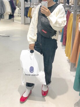 「GU（ジーユー）のアイテム（デニムパンツ、ブルー系）」を使った、suzunaさん（レディース・155cm）の秋コーディネート