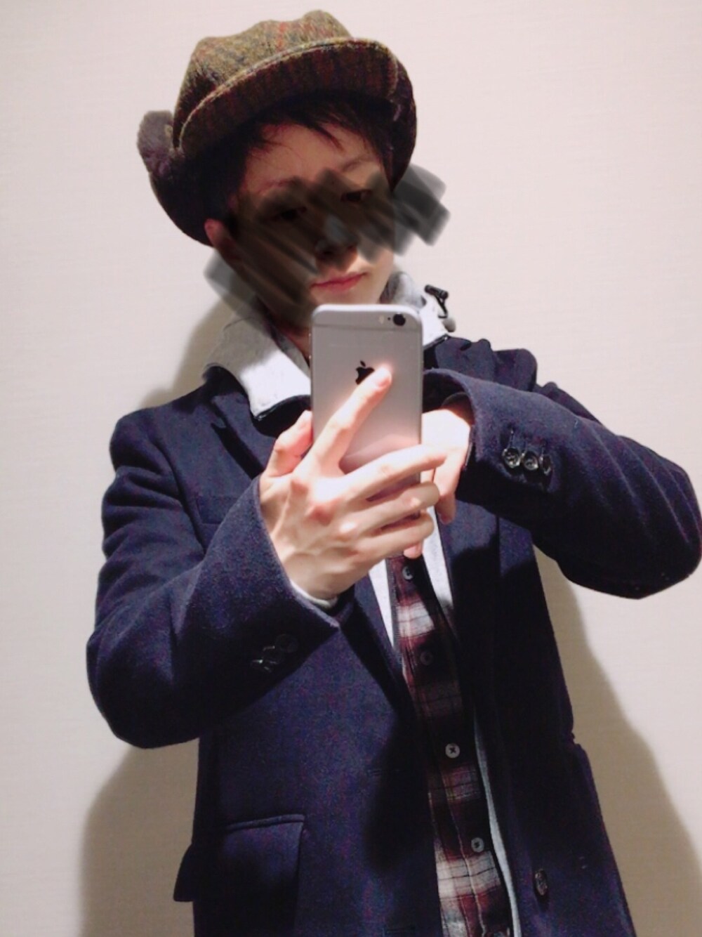 「お洒落さんとつながりたい、冬コーデ、オトナカジュアル、いいね、save、フォローお願いします🤑、大人コーデ、きれいめカジュアル、カジュアル、スポーツミックス、低身長コーデ、休日コーデ」｜「NANO universeの【WEB限定】∴スムースメルトンチェスターコート（チェスターコート、ブルー系）」を使った、PEANUTSさん（メンズ・160cm）の冬コーディネートの1枚目の写真