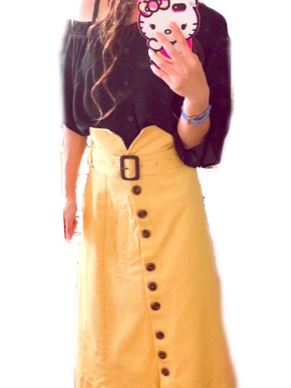 「MOUSSYのFRONT BUTTON FLARE SKIRT（スカート、イエロー系）」を使った、るーるるるるるさん（レディース・157cm）の秋コーディネートの1枚目の写真