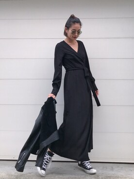 「ワンピース×スニーカー」｜「アイテム（ライダースジャケット）」を使った、Vicente👖さん（レディース・162cm）の秋コーディネート