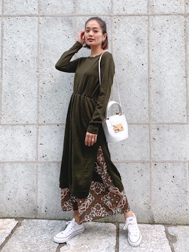 「Vicente（ヴィセンテ）のEarth color maxiワンピース（ワンピース）」を使った、Vicente👖さん（レディース・162cm）の秋コーディネート