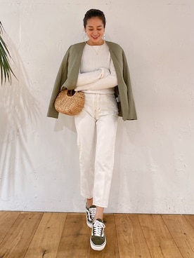 「ホワイトデニム」｜「アイテム（ノーカラージャケット）」を使った、Vicente👖さん（レディース・162cm）の春コーディネート