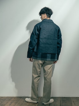 「部屋撮り」｜「アイテム（カバーオール）」を使った、Ressaca staffさん（メンズ・175cm）の春コーディネート