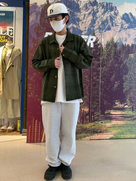 「inov-8（イノヴェイト）のアイテム（シューズ）」を使った、sumitomoさん（メンズ・168cm）の冬コーディネート