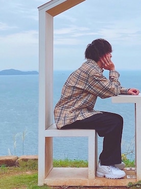 「海」｜「アイテム（チノパンツ）」を使った、たさん（メンズ・175cm）の夏コーディネート