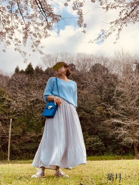 「光沢スカート」｜葉月さん（レディース・154cm）の春コーディネート