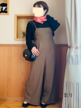 「透かし編みニット」｜「アイテム（サロペット/オーバーオール）」を使った、葉月さん（レディース・154cm）の春コーディネート