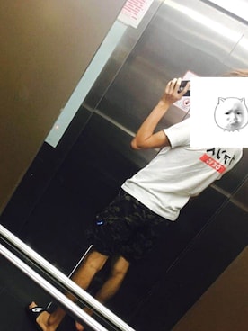 「iT（イット）のアイテム（パンツ）」を使った、大巴黎さん（メンズ・185cm）の夏コーディネート