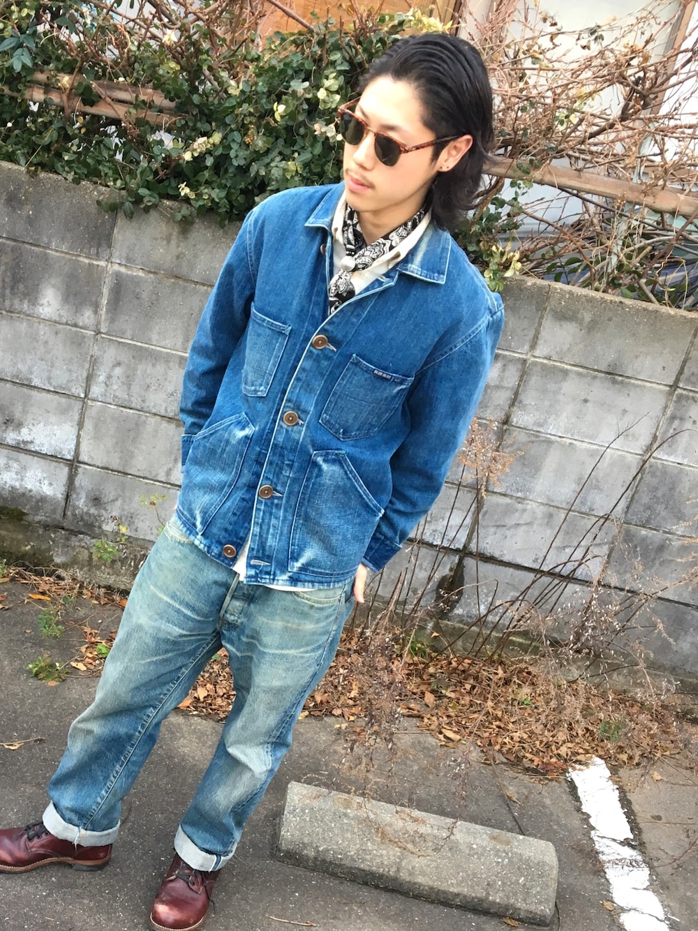 「デニム、バンダナ、デニムオンデニム」｜「Ray-Banのアイテム（サングラス、ブラウン系）」を使った、Ryo7777さん（メンズ・168cm）の冬コーディネートの1枚目の写真