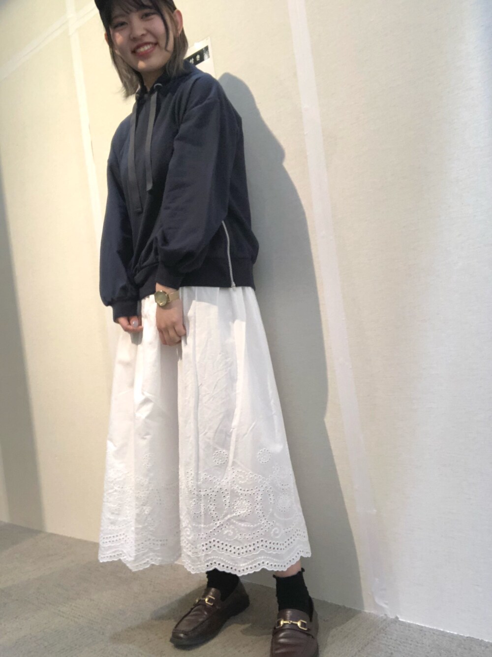 「Green Parks、earth music&ecology、平成最後のWEARISTAセンバツ、カジュアルコーデ、春コーデ、シンプル、おしゃれさんと繋がりたい、プチプラ、モノトーン、パーカー」｜「Green　Parksのアイテム（パーカー、グリーン系）」を使った、百瀬彩華さん（レディース・158cm）の春コーディネートの1枚目の写真