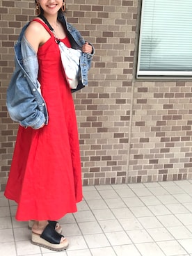 「red」｜「アイテム（デニムジャケット）」を使った、Haneさん（レディース・163cm）の秋コーディネート
