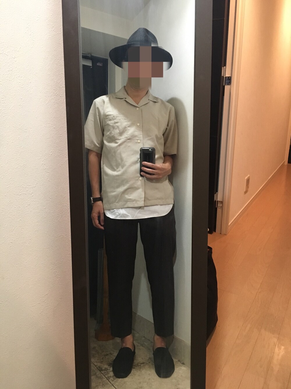 「カジュアル、レイヤードスタイル、オープンカラーシャツ、休日コーデ、ハット、ブラウン、スラックス、curly」｜「JOURNAL STANDARD relumeのトロピカル オープンカラーシャツ（シャツ/ブラウス、ベージュ系）」を使った、火焔太鼓さん（メンズ・170cm）の秋コーディネートの1枚目の写真