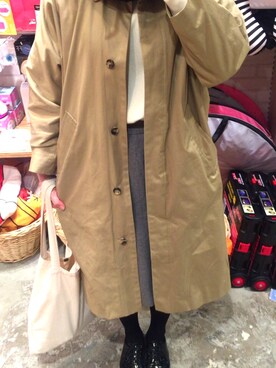 「yuni（ユニ　）のアイテム（ステンカラーコート）」を使った、すいみん不足さん（レディース・156cm）の冬コーディネート