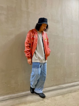 「グレー」｜「アイテム（スカジャン）」を使った、Ryousukeさん（メンズ・173cm）の冬コーディネート