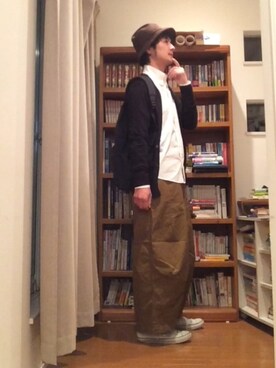 「アイテム（ハット、ブラウン系）」を使った、Husserlさん（メンズ・175cm）の冬コーディネート