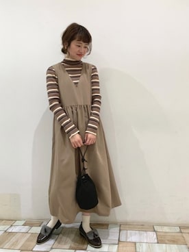 「アイテム（ジャンパースカート、ブラウン系）」を使った、kondoさん（レディース・156cm）の冬コーディネート