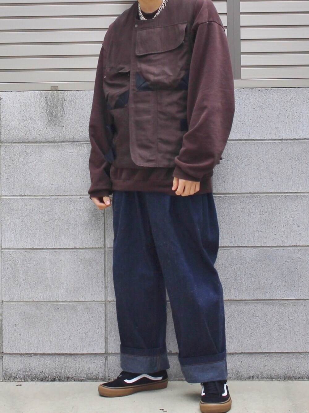 「やっぱりストリートが好き、秋冬コーデ、スウェット、ベスト、秋コーデ、ブラウン、ワイドデニム、VANS、journal standard」｜「InstagramのInstagram（その他、その他）」を使った、Mochiさん（メンズ・172cm）の秋コーディネートの1枚目の写真