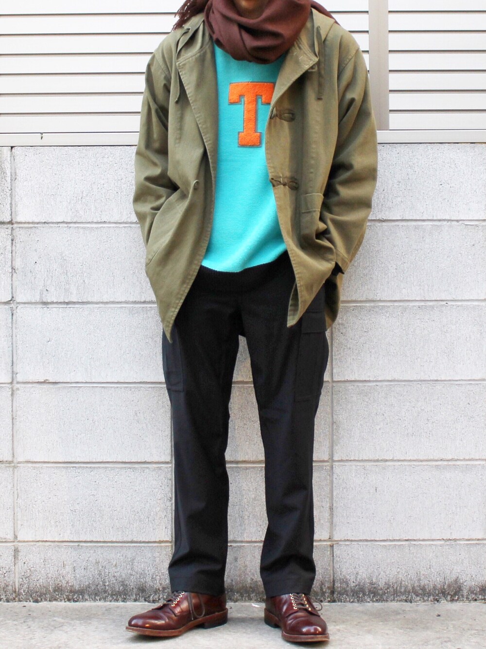 「秋冬コーデ、差し色、アメカジ、マフラー、オトナカジュアル、今日のコーデ、journal standard、ブラウン、ブーツ、ALDEN」｜「EELのアイテム（ジャケット/アウター、グリーン系）」を使った、Mochiさん（メンズ・172cm）の秋コーディネートの1枚目の写真