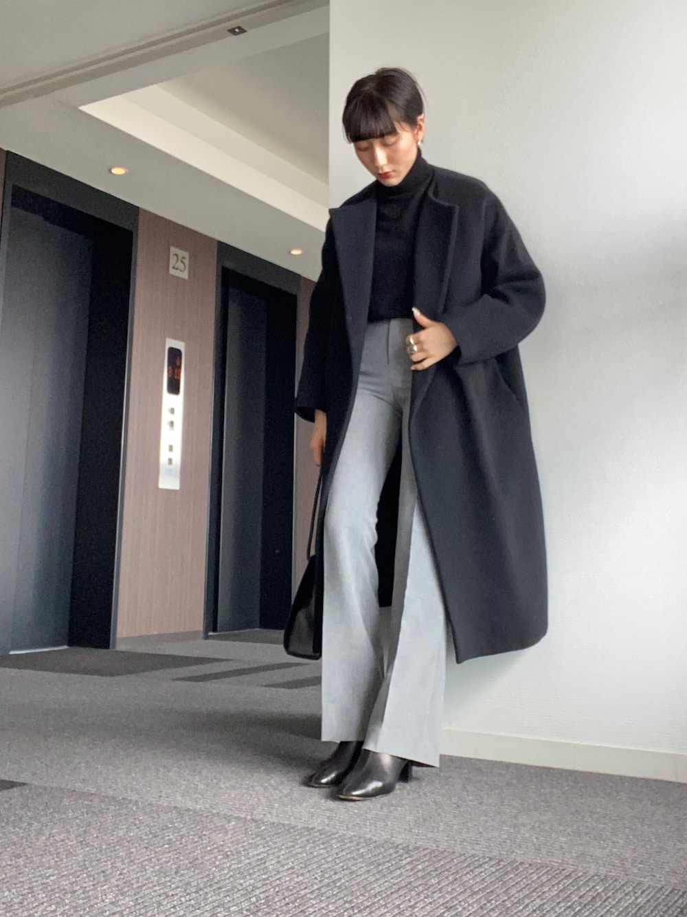 Deuxieme Classeのノーカラーコートを使った人気ファッション