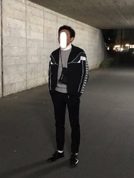 「CONVERSE（コンバース）のアイテム（ショルダーバッグ）」を使った、🍋檸檬職人🍋さん（メンズ・174cm）の秋コーディネート