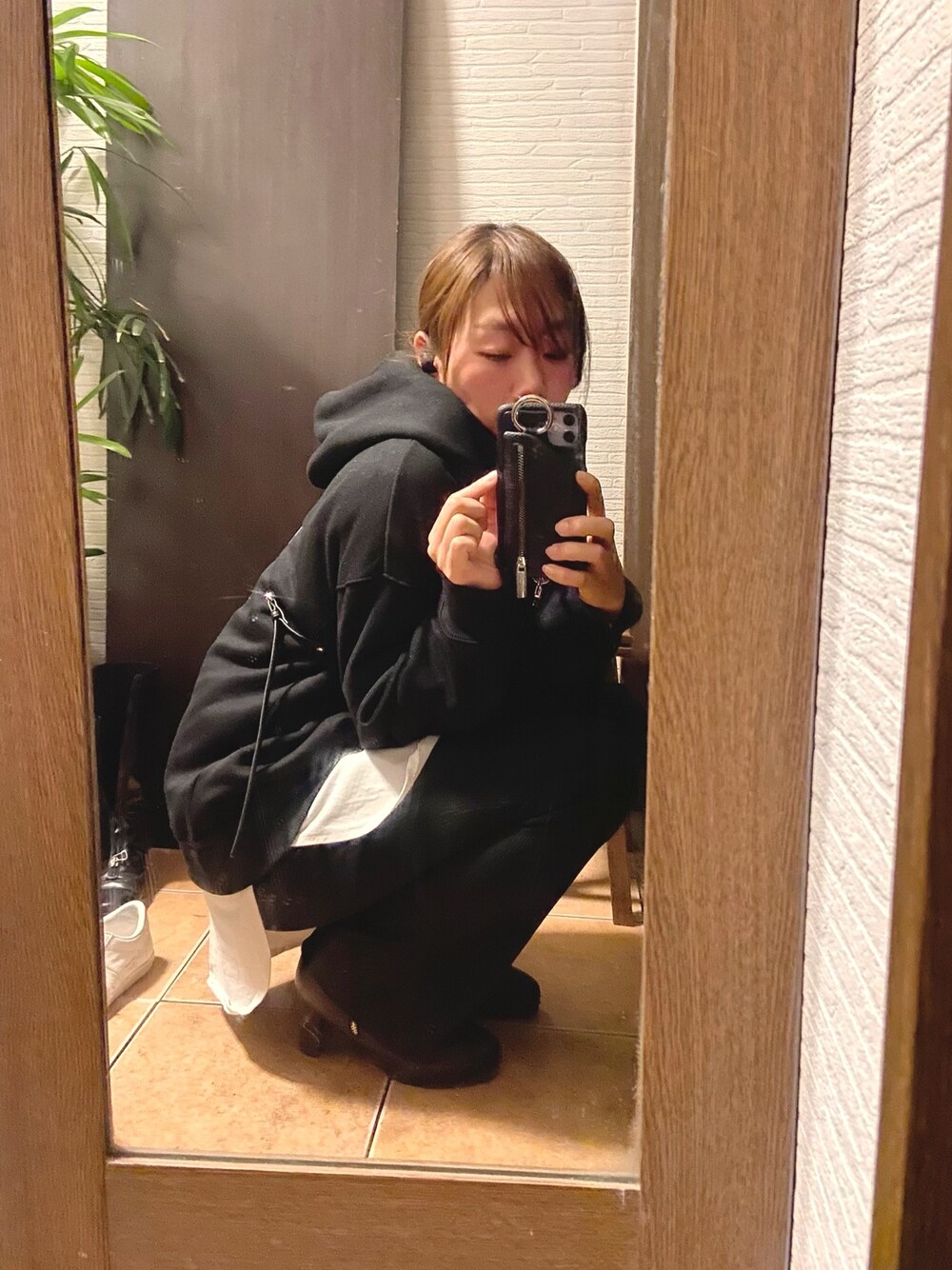 「オトナカジュアル、GU、パーカー」｜「GUのアイテム（Tシャツ/カットソー、ホワイト系）」を使った、mori@さん（レディース・156cm）の春コーディネートの1枚目の写真