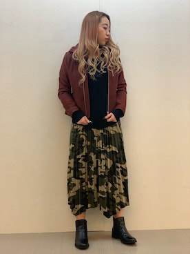 「アイテム（ライダースジャケット、レッド系）」を使った、🌻さん（レディース・156cm）の秋コーディネート