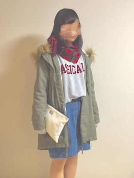 「earth music&ecology（アースミュージックアンドエコロジー）のアイテム（クラッチバッグ）」を使った、Fumikaさん（レディース・153cm）の秋コーディネート