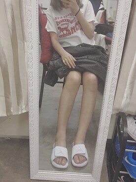 「Jordan」｜「アイテム（ビーチサンダル）」を使った、Danielleさん（レディース・160cm）の秋コーディネート