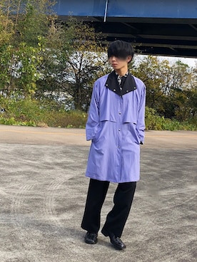 「アイテム（トレンチコート、パープル系）」を使った、コウダイコジマさん（メンズ・166cm）の冬コーディネート