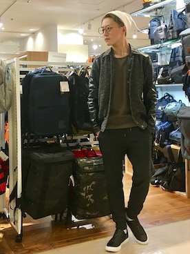 「リブT」｜「アイテム（ブルゾン）」を使った、大澤 拓也さん（メンズ・165cm）の秋コーディネート