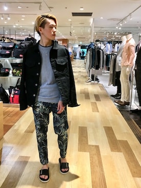 「レザーサンダル」｜「アイテム（ブルゾン）」を使った、大澤 拓也さん（メンズ・165cm）の春コーディネート