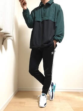 「kutir（クティール）のアイテム（マウンテンパーカー）」を使った、とうや【相互フォロー希望】さん（メンズ・173cm）の秋コーディネート
