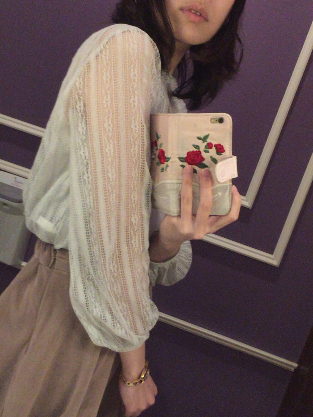 「大人かわいい」｜「jouetieのウエスタンiphoneケース（スマホケース/カバー、ピンク系）」を使った、あすかさん（レディース・164cm）の冬コーディネートの1枚目の写真