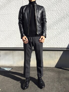 ライダースジャケットを使った 黒タートルネック のメンズ人気ファッションコーディネート Wear