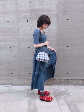 「blue」｜「アイテム（その他シューズ）」を使った、陳逸珊さん（レディース・155cm）の秋コーディネート