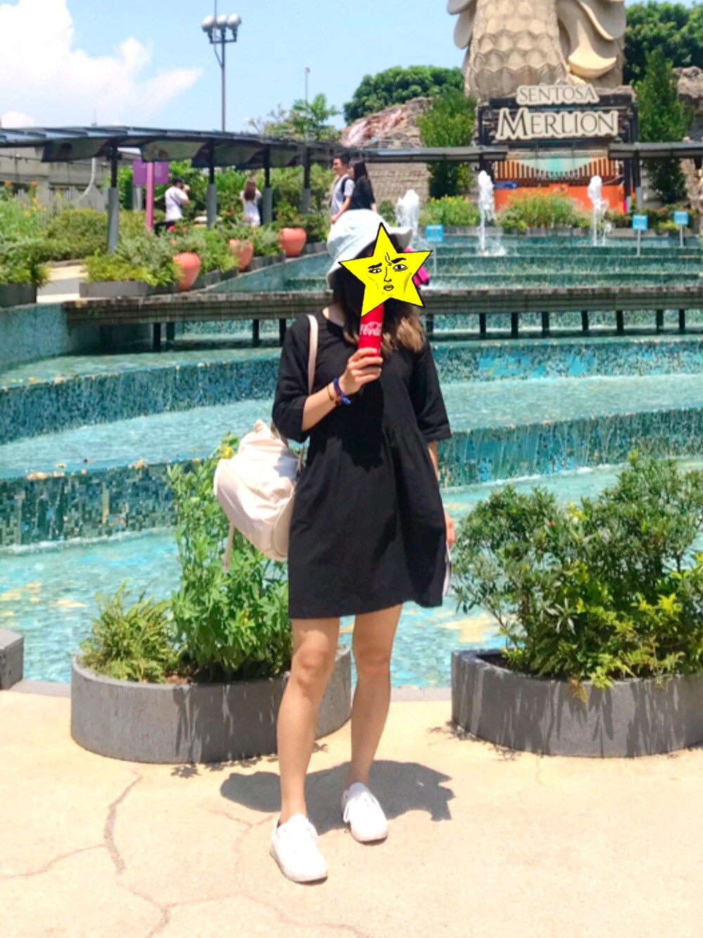 「cola 、旅行、旅行コーデ、夏、夏休み、ootd、Singapore、snapshot」｜「MUJI Laboのアイテム（スニーカー、ホワイト系）」を使った、ルビー・Rubyさん（レディース・158cm）の秋コーディネートの1枚目の写真