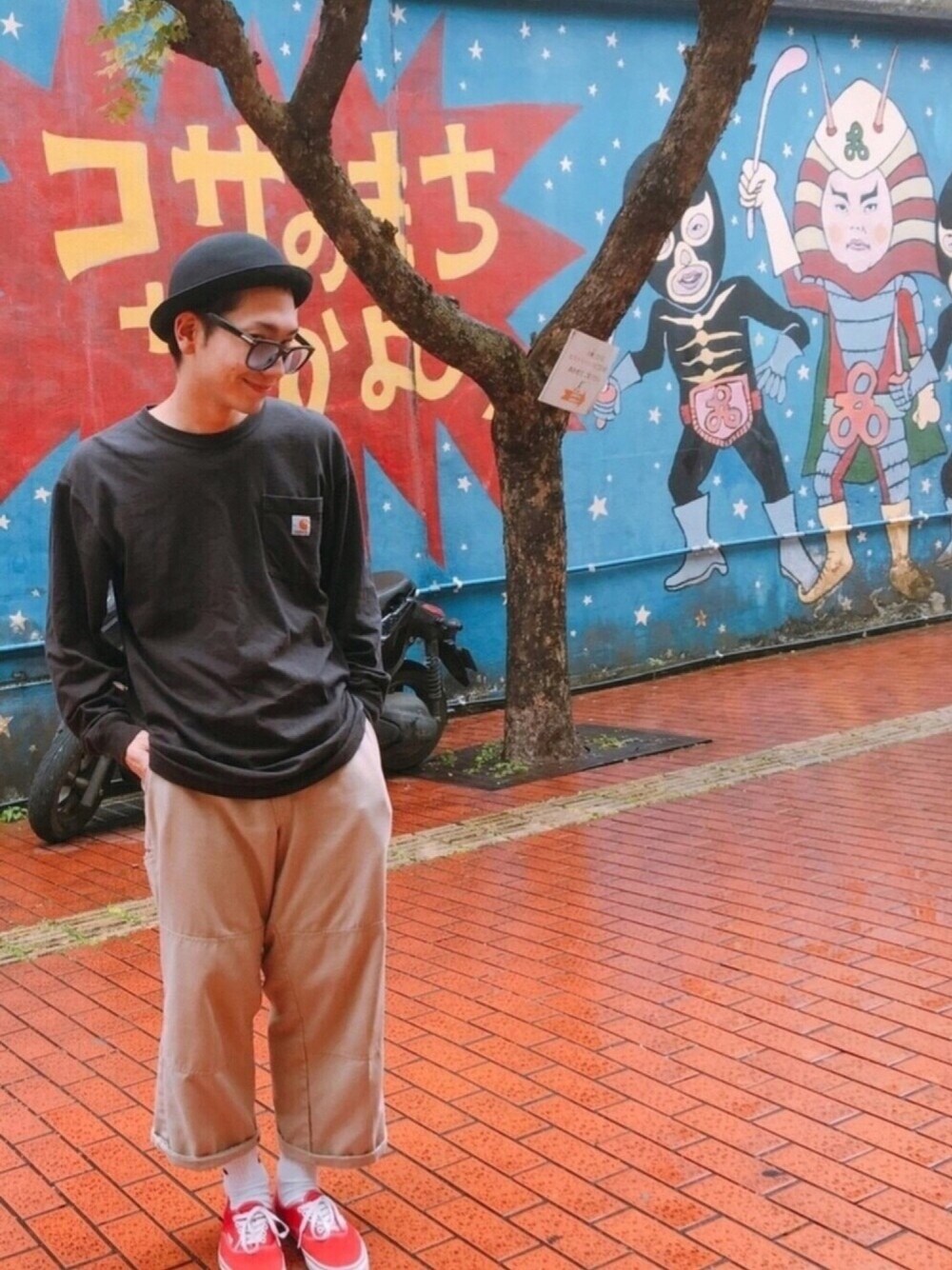 ãã©ãã¯ç³»ã®Tã·ã£ã/ã«ãããœãŒãããŒãžã¥ç³»ã®ãããã³ããã¬ããç³»ã®ã¹ããŒã«ãŒãççšããã¡ã³ãºã®å¬ã³ãŒãã£ããŒãã®1æç®ã®åç