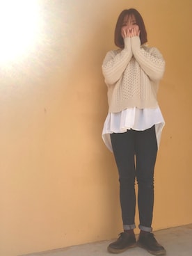 「白シャツ×ニット」｜macoyan.さん（レディース・165cm）の冬コーディネート