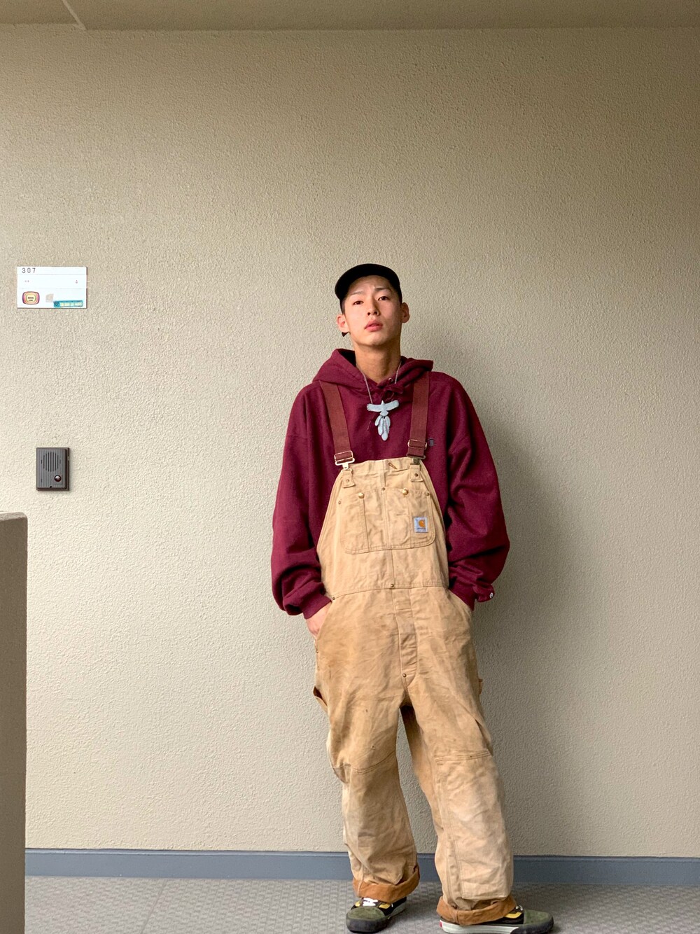 「VINTAGE、street、carhartt、Champion、VANS、古着、古着コーデ、古着MIX、ストリート」｜「Championのアイテム（パーカー、その他）」を使った、ツバキさん（メンズ・180cm）の秋コーディネートの1枚目の写真