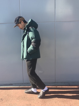 「SON OF THE CHEESE（サノバチーズ）のアイテム（帽子）」を使った、ハタノさん（メンズ・170cm）の冬コーディネート