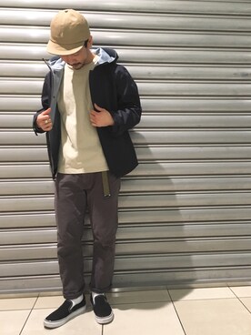「Gramicci（グラミチ）のアイテム（キャップ）」を使った、ハタノさん（メンズ・170cm）の冬コーディネート