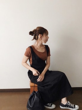 「テラコッタ」｜「アイテム（ジャンパースカート）」を使った、やよさん（レディース・160cm）の夏コーディネート