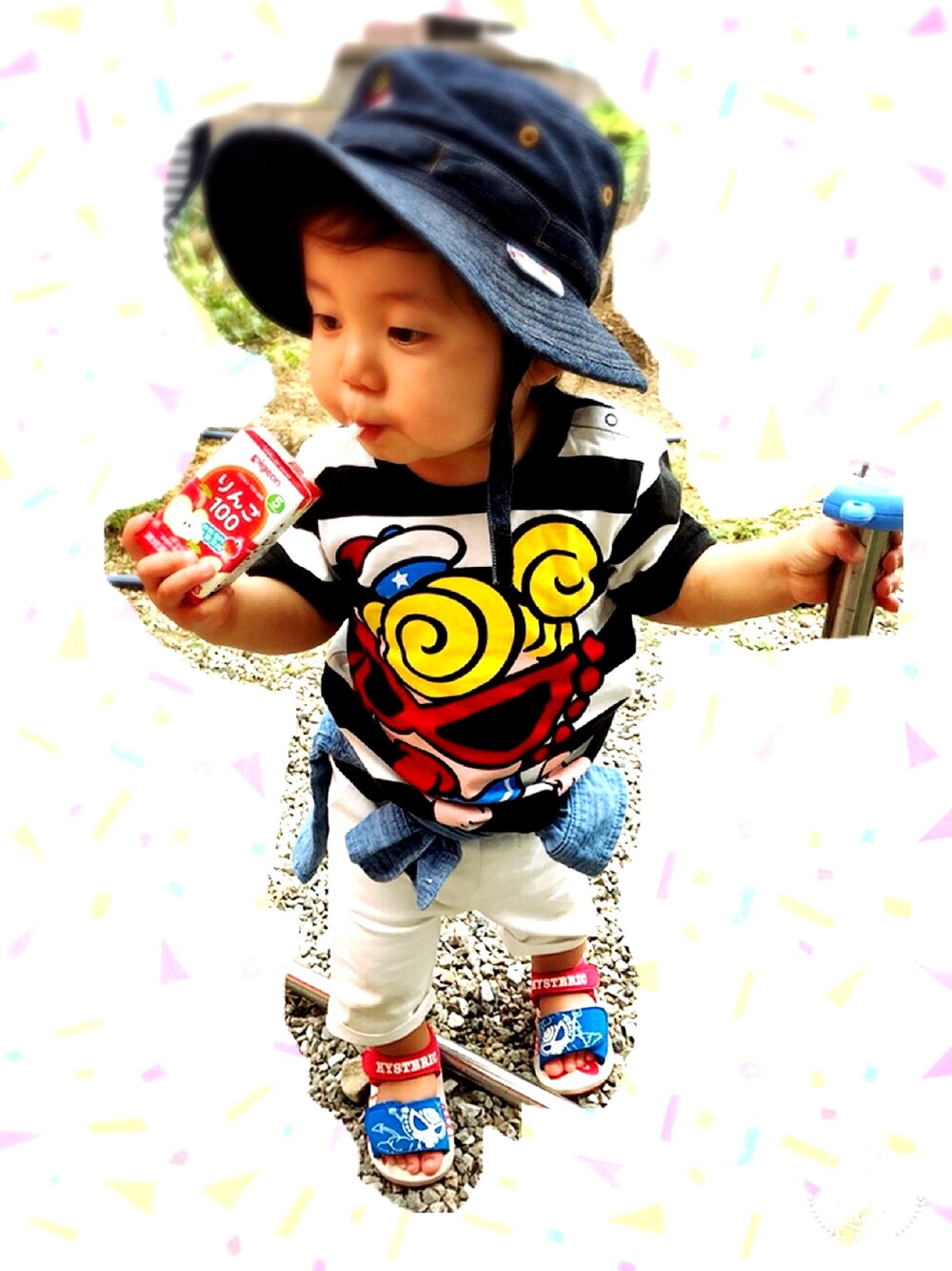 「キッズコーデ、キッズファッション、ヒステリックミニ、ブランシェス、ティーシャツ、白パンツ、男の子」｜「HYSTERIC MINIのSAILOR MINI 太ボーダー柄　半袖Tシャツ（Tシャツ/カットソー、ブラック系）」を使った、たけぞさん（キッズ・80cm）の夏コーディネートの1枚目の写真