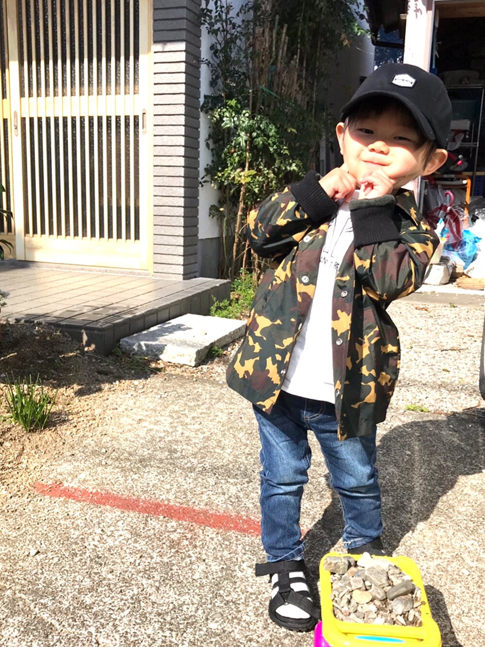 「キッズファッション、男の子コーデ、ブランシェス、Branshes、petit main、コーチジャケット、キャップコーデ、カジュアルコーデ、1歳10ヶ月」｜「BRANSHESのコーチジャケット（その他アウター、その他）」を使った、たけぞさん（キッズ・90cm）の春コーディネートの1枚目の写真
