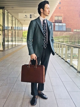 「アイテム（ビジネスバッグ）」を使った、前田さん（メンズ・174cm）の夏コーディネート
