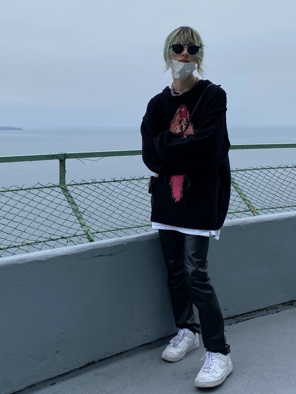 「alyx、doublet、AcneStudios、NIKE、airforce1」｜「doubletの【doublet】MEN HAND-KNITTING JACQUARD PULLOVER 20AW41KN35（ニット/セーター、ブラック系）」を使った、5uicide_さん（メンズ・176cm）の春コーディネートの1枚目の写真